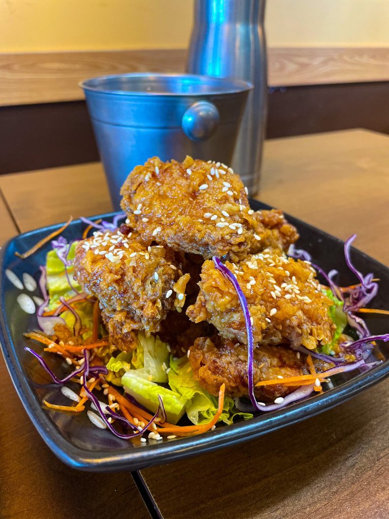 Momo Korean & Japanese Restaurant Winnipeg - Swicy Korean chicken wings