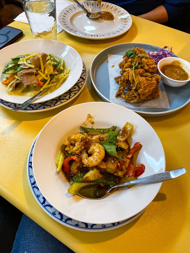Thida’s Thai Restaurant Winnipeg - Fried chicken, green curry and stir fry