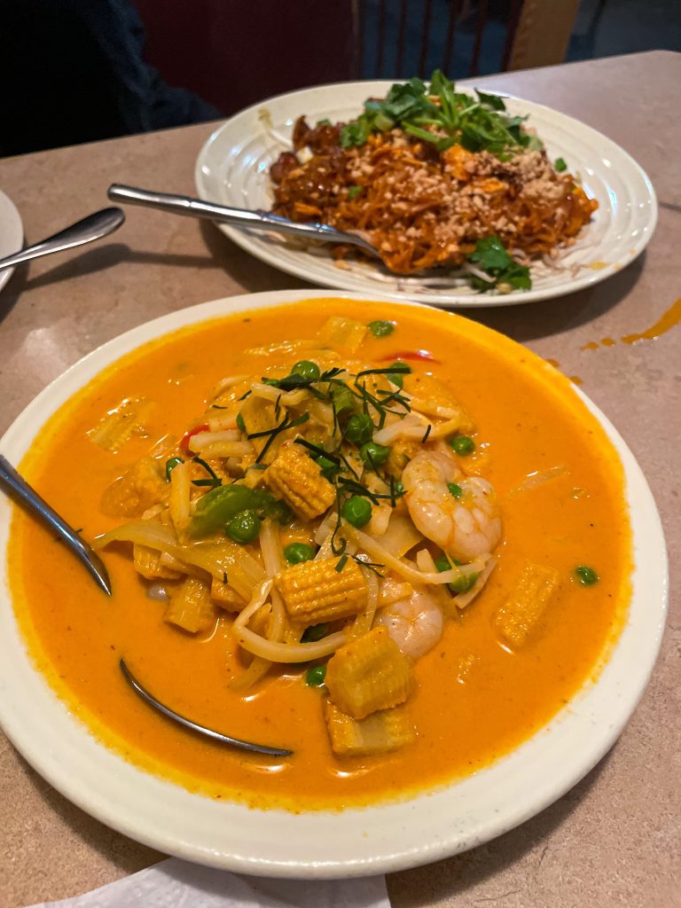 Vanxai’s Restaurant Winnipeg - Massaman Curry and Pad Thai